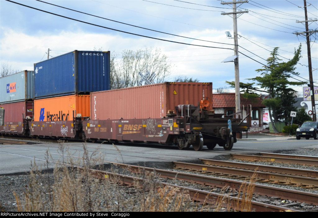 BNSF 239537A on the grade